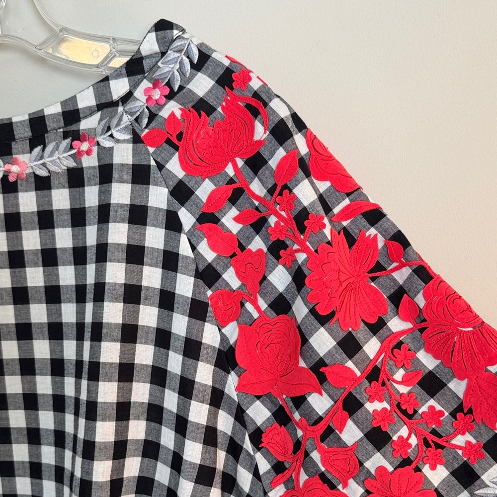 Black and White Checkered Top with Red Floral Embroidered Accents - Picture 3 of 6